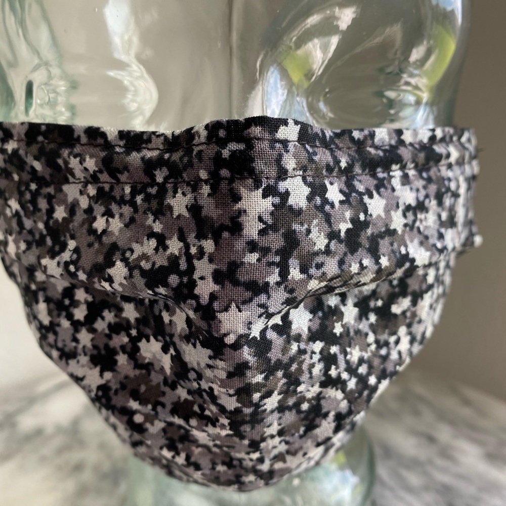 Black & Gray Star facemask. - Picture 4 of 11
